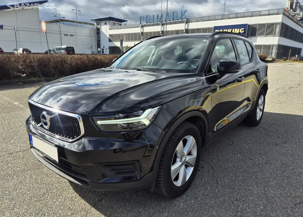 Volvo XC40, 1.5i 163PS 1.MAJ MANUÁL ! LED